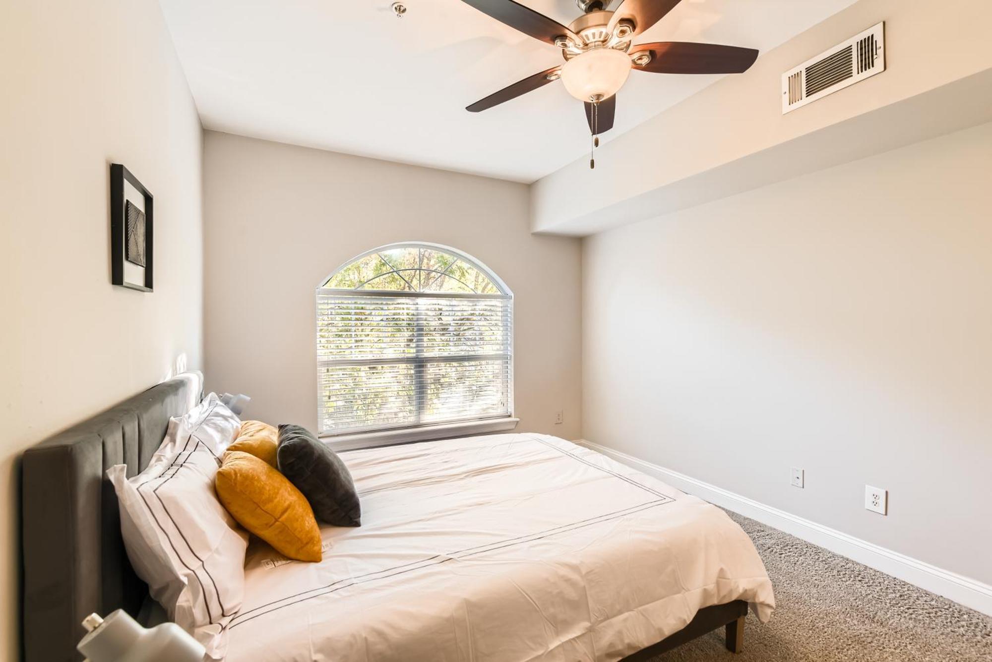 Crest At Midtown 4505 L 1 Bedroom 1 Bathroom * Atlanta