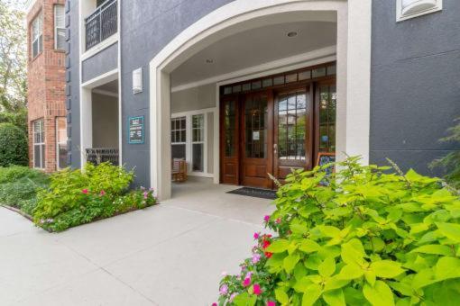 Apartment Crest At Midtown 4505 L 1 Bedroom 1 Bathroom *