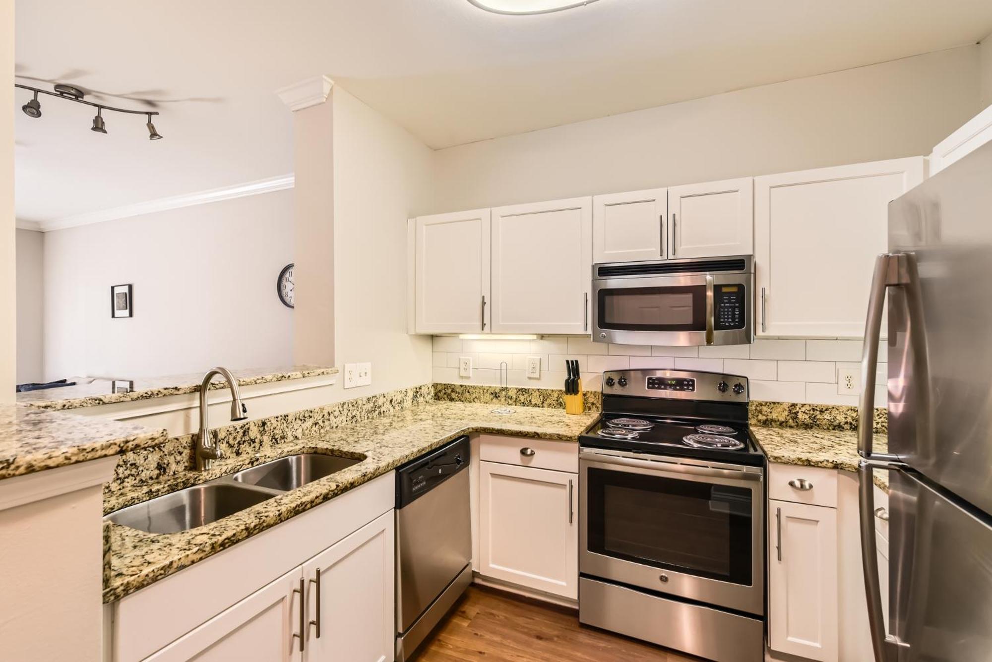 Apartment Crest At Midtown 4505 L 1 Bedroom 1 Bathroom