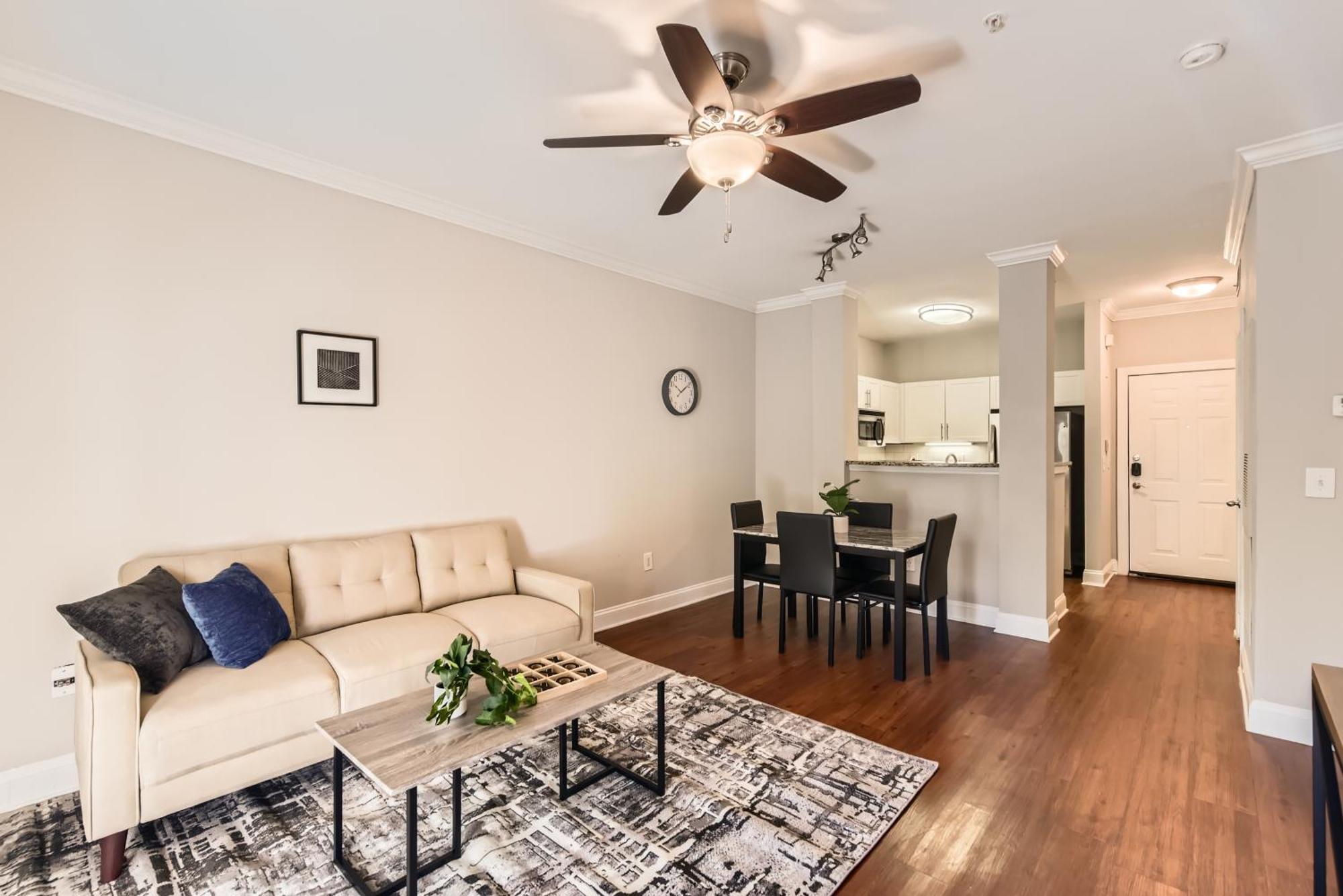 Crest At Midtown 4505 L 1 Bedroom 1 Bathroom *