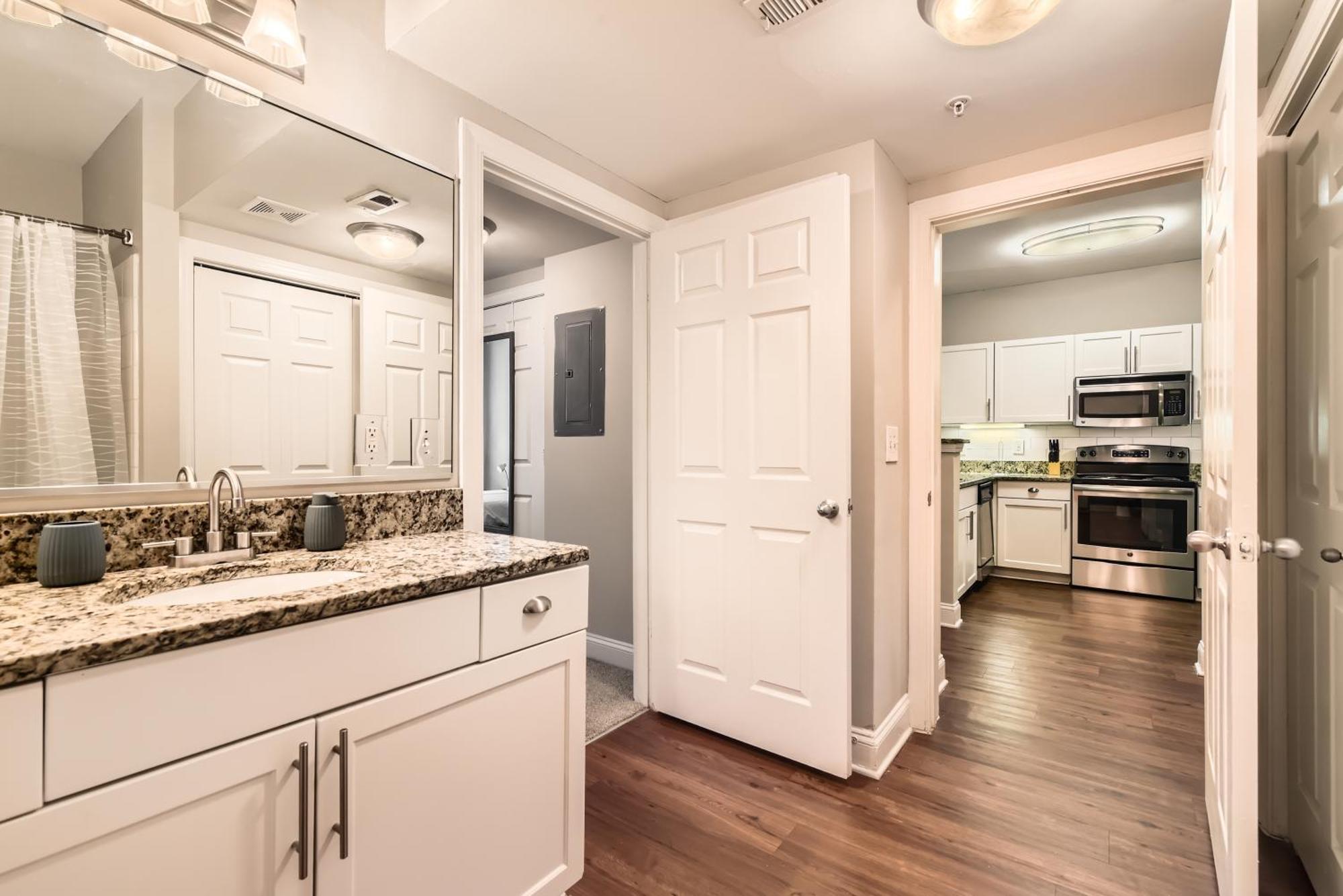 Crest At Midtown 4505 L 1 Bedroom 1 Bathroom Apartment Atlanta